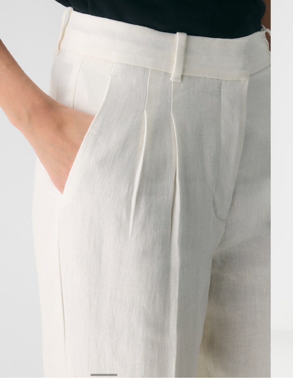 Aritzia Effortless Pant in light birch — PowerLinen™ straight leg - Picture 2 of 8
